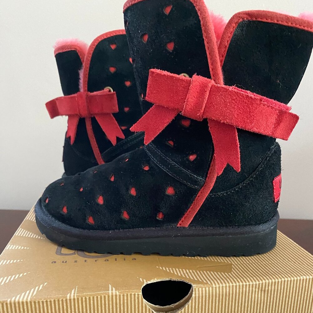 UGG Australia Kids Joleigh 1003213K Suede Short Winter Boots Size 11 Little Kid